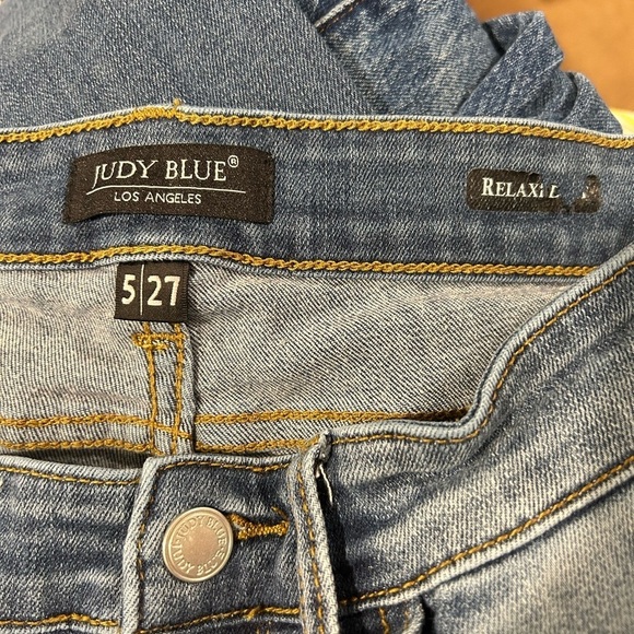 JUDY BLUE High Rise Clean Relaxed Fit Cropped Jeans Whiskering Stretch VGC 5/27 - Picture 5 of 7